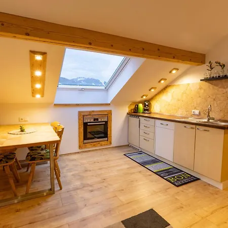 Froschkoenig Mit Sauna & Bergblick, Self-check-in, Wlan, Parkplatz, Zentrumsnah Appartement *