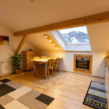 Froschkoenig Mit Sauna & Bergblick, Self-check-in, Wlan, Parkplatz, Zentrumsnah Nesselwang